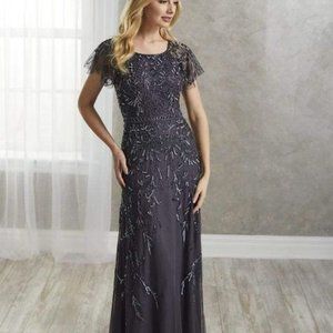 Stunning Adrianna Papell (Christina Wu) Beaded Gown